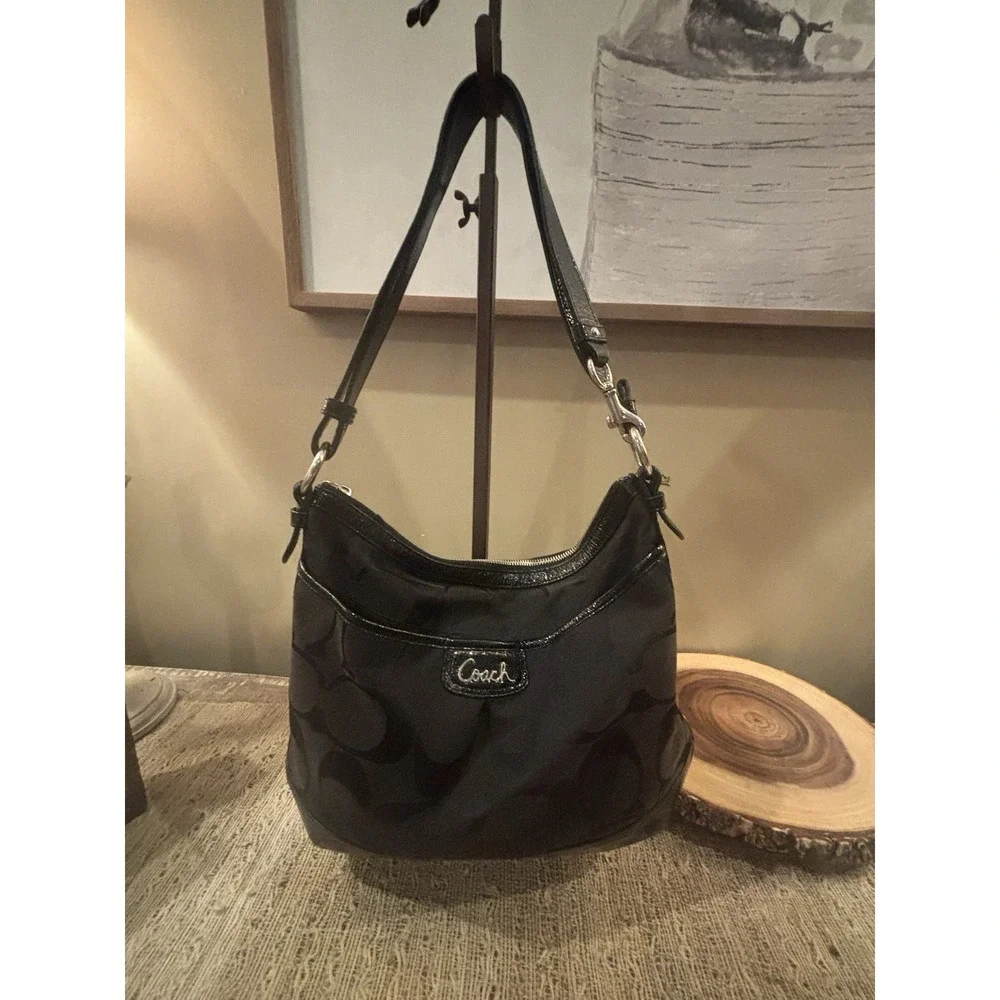 Coach Park Convetible Shoulder/Crossbody Bag, Style No. F19727 Black